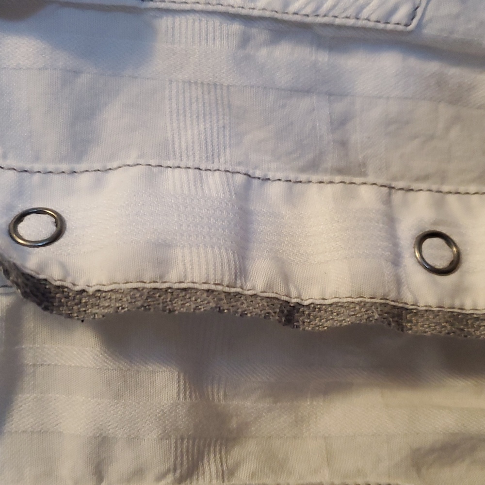 Guess button down - Picture 3 of 5